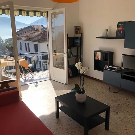 Eugebium Con Vista Lago E Balcone Apartment